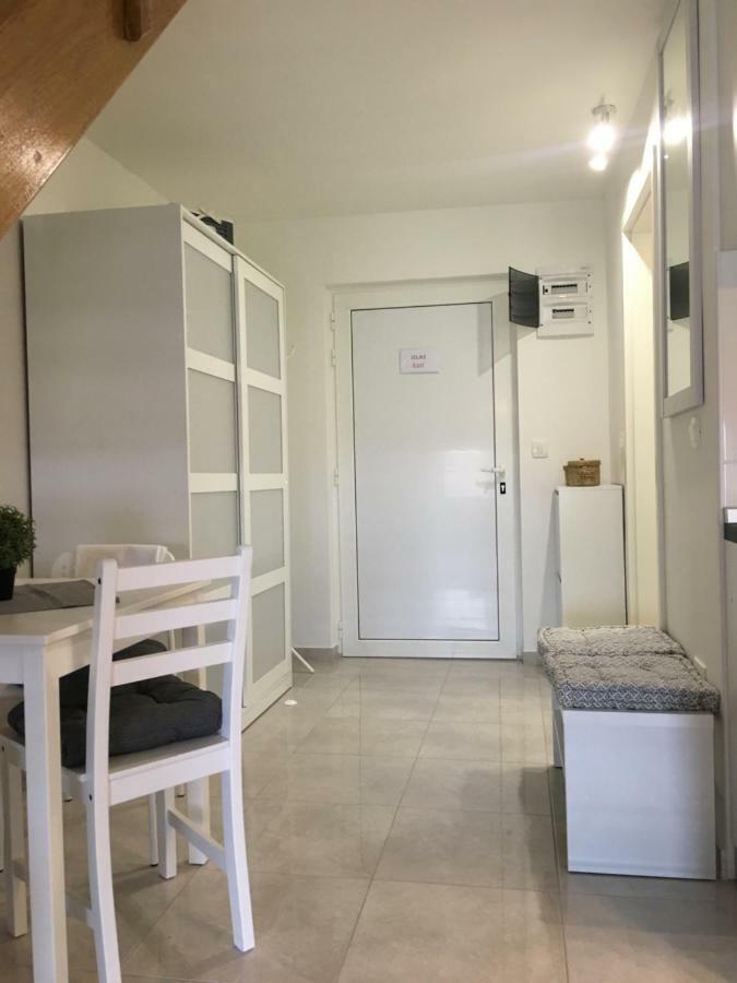Apartman Govic 우마그 외부 사진